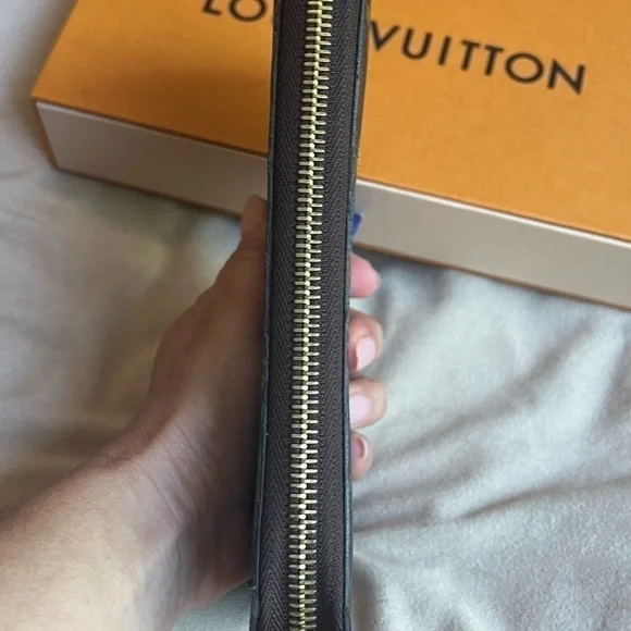 Limited Edition rare Zippy Monogram Vivienne 2020 Holiday Collection Long Wallet - Picture 12 of 14